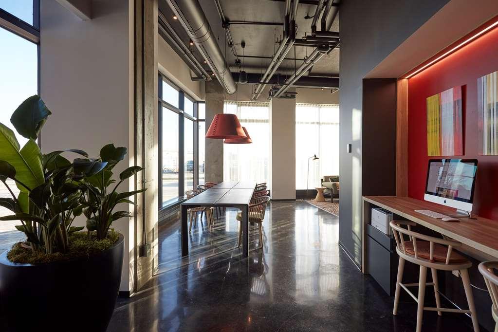 Alt Hotel Calgary East Village Wnętrze zdjęcie
