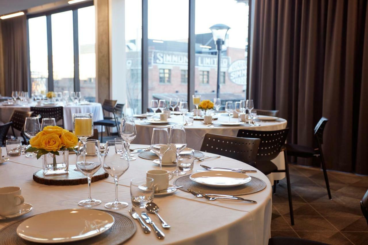 Alt Hotel Calgary East Village Zewnętrze zdjęcie